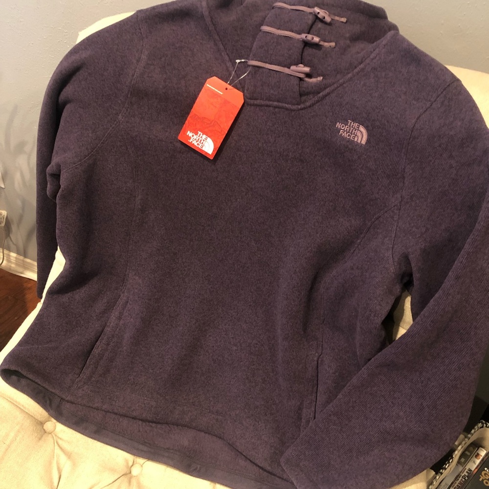 The North Face Pull Over